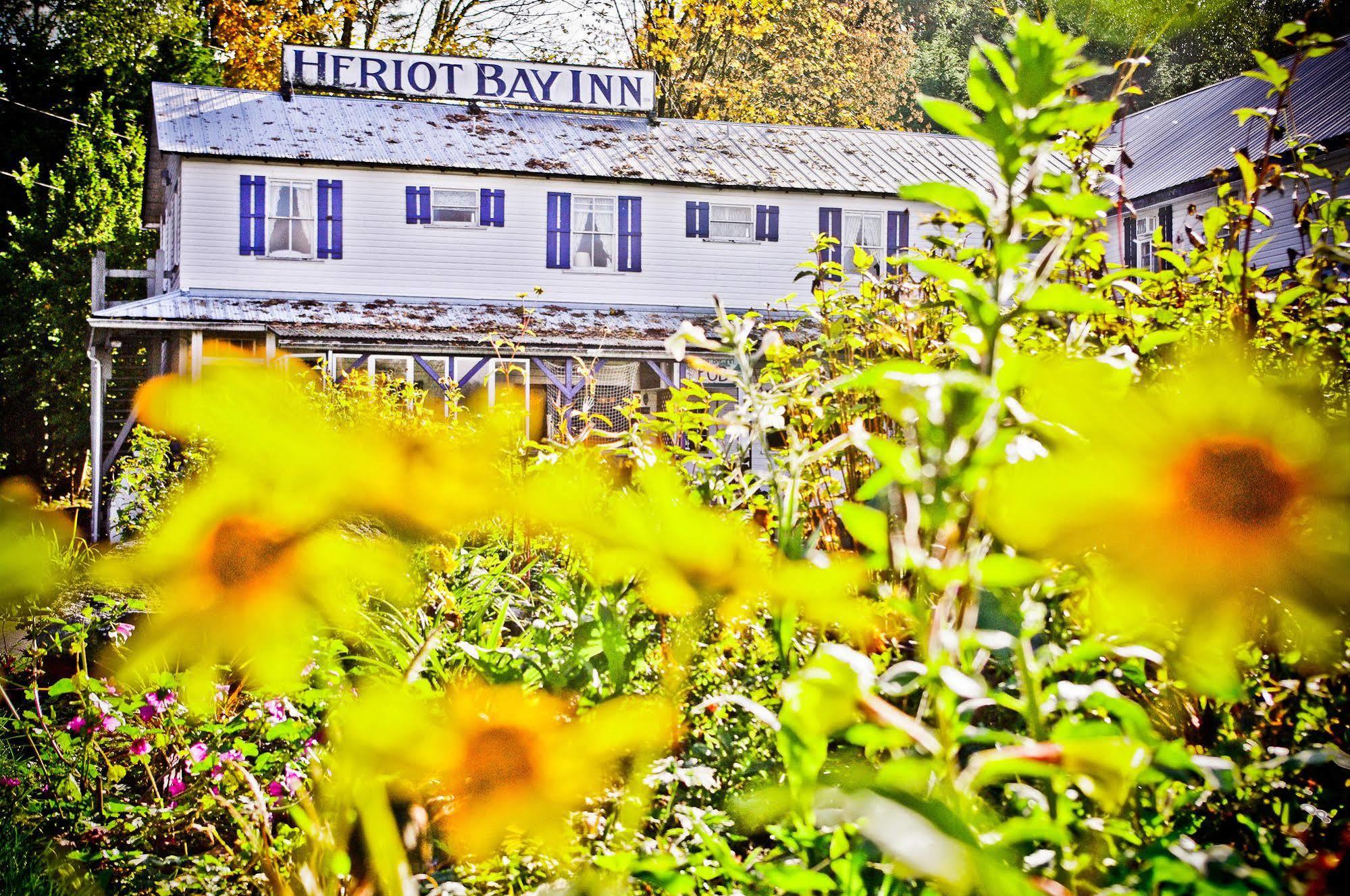 Heriot Bay Inn Eksteriør billede